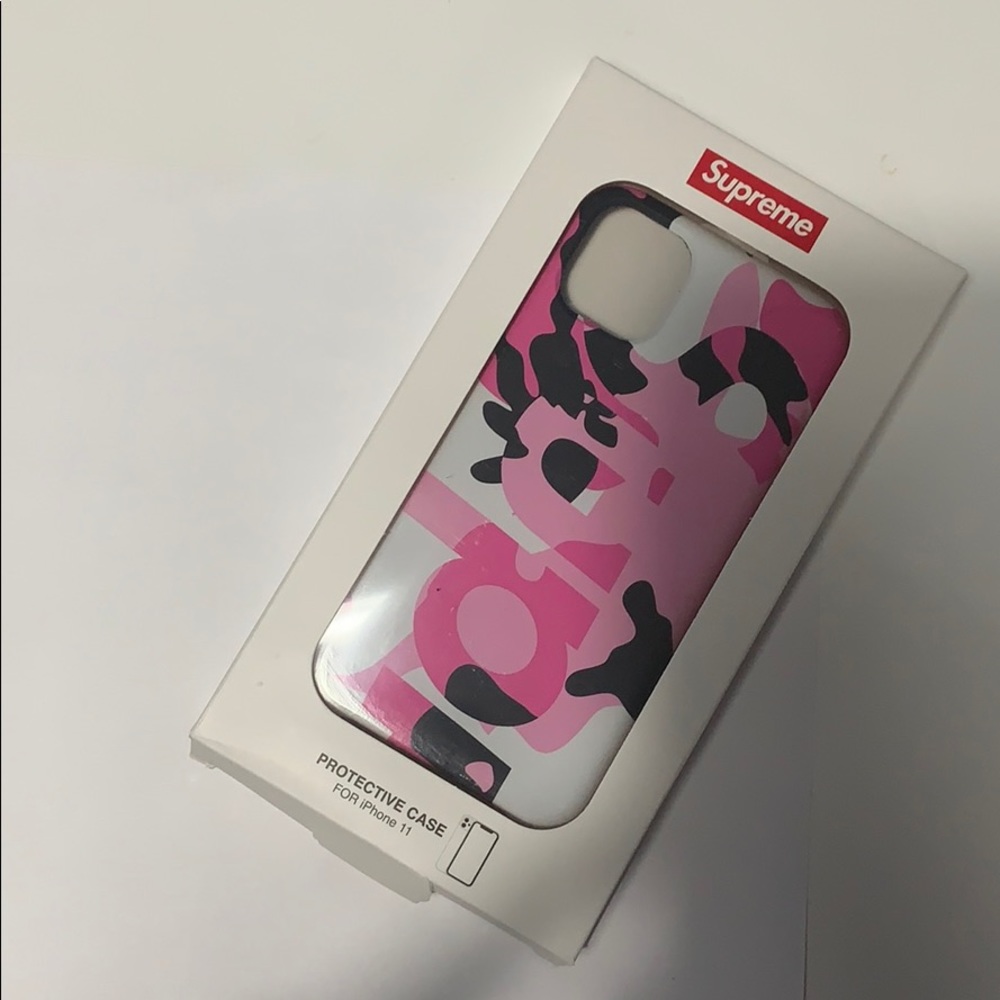Supreme iPhone 11 case Pink Camo